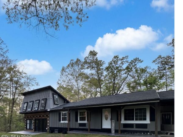 381 Fox Cemetery Rd, Sevierville, TN 37876