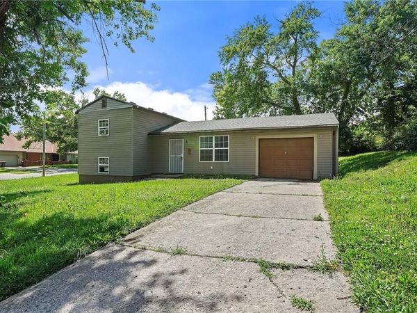 5260 Cypress Avenue, Kansas City, MO 64130
