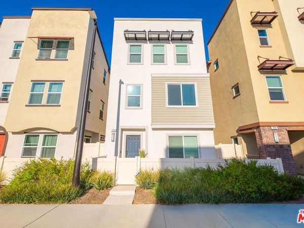 776 Daniel Freeman Circle, Inglewood, CA 90301
