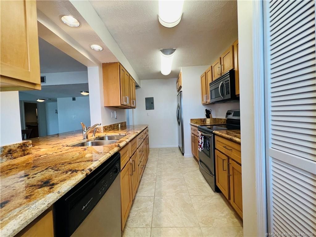 10044 S Ocean Drive, Unit 308, Jensen Beach, FL 34957 Photo