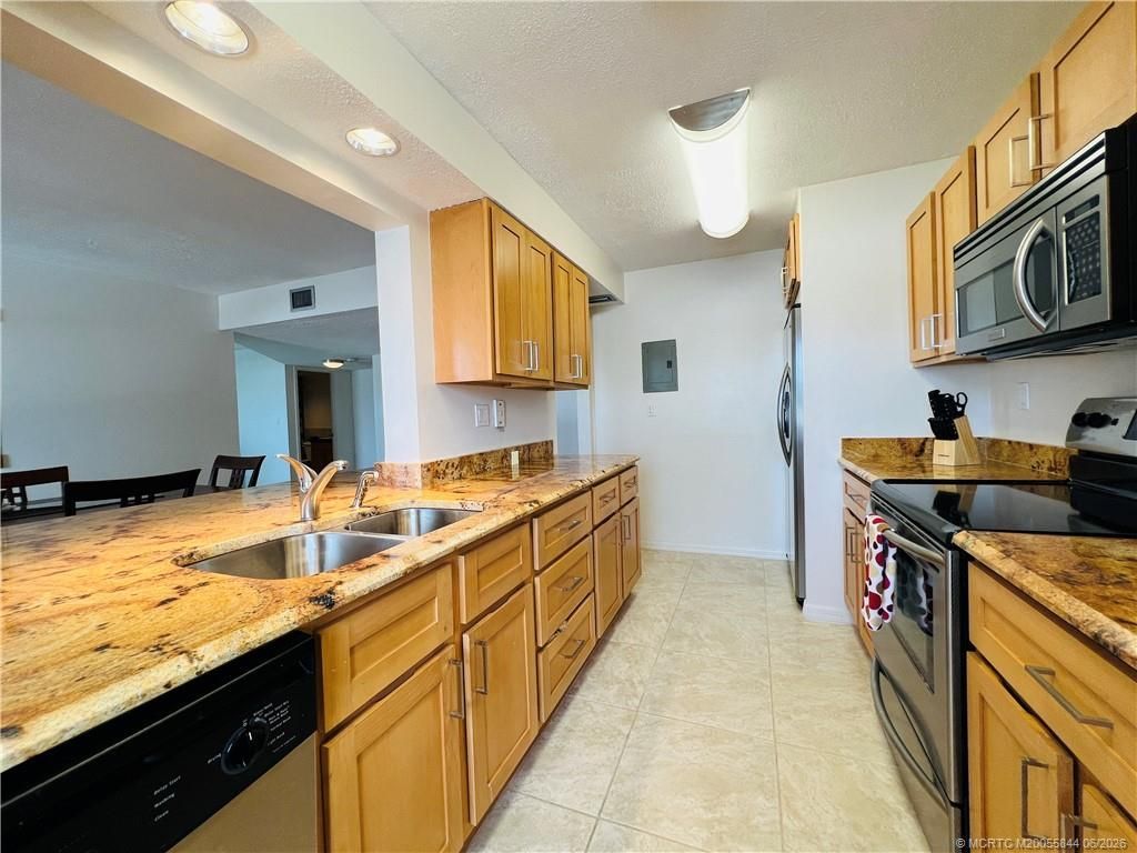 10044 S Ocean Drive, Unit 308, Jensen Beach, FL 34957 Photo