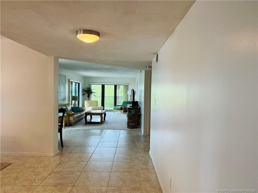 10044 S Ocean Drive, Unit 308, Jensen Beach, FL 34957 Photo