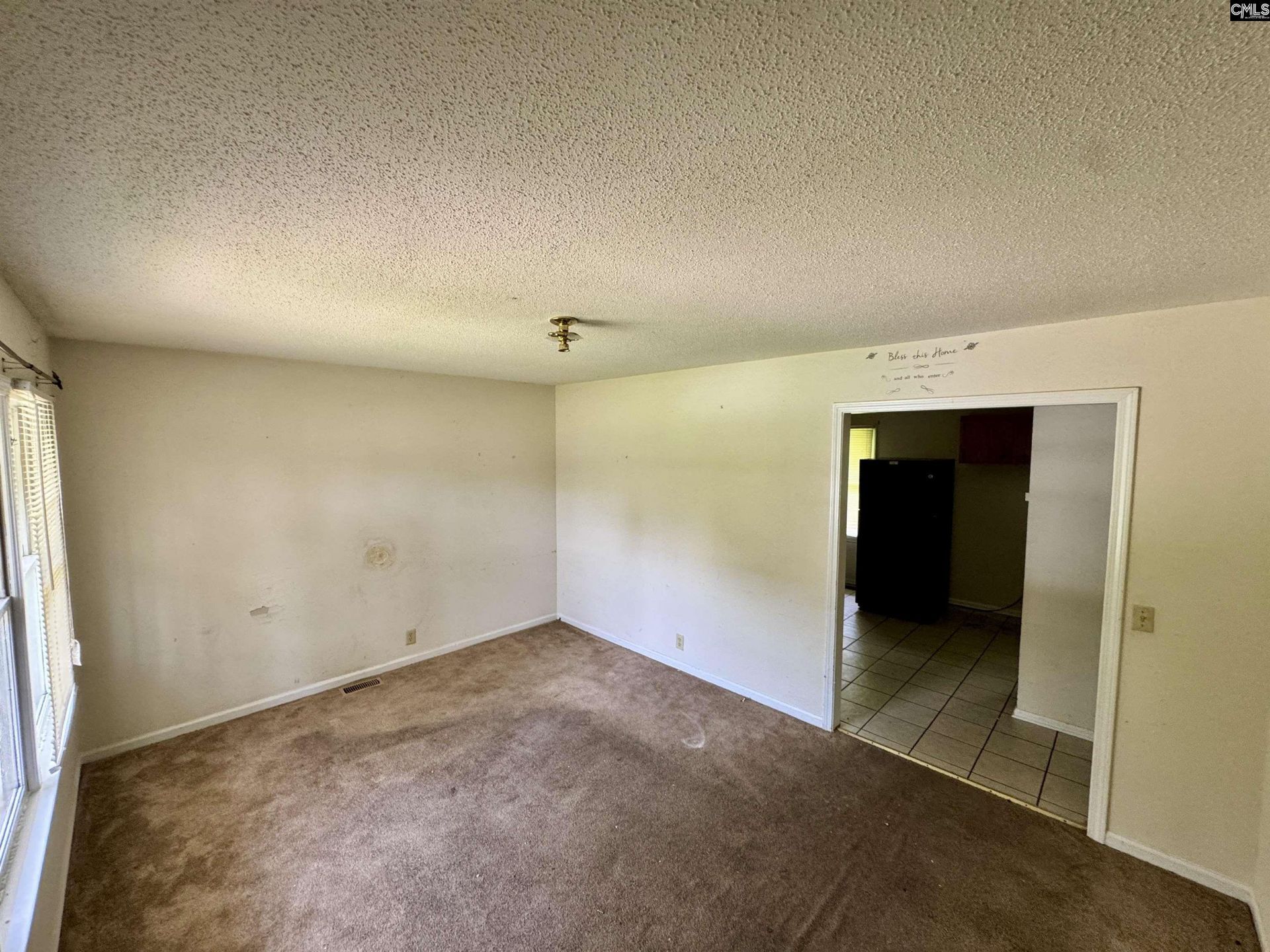 418 Magnolia Drive  Photo 4