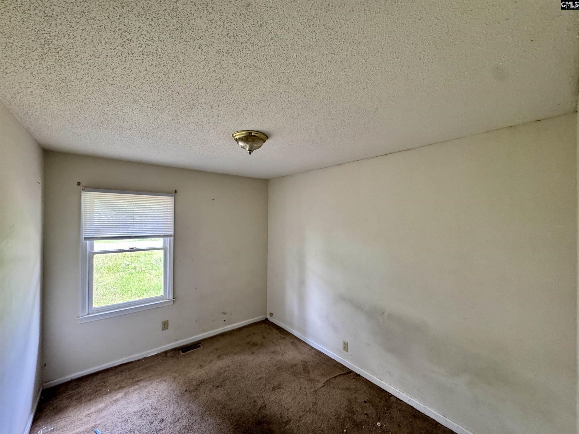 418 Magnolia Drive  Photo 6