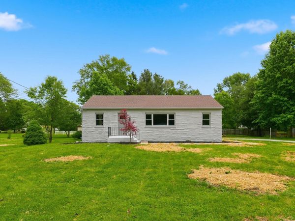 215 Hartzell Road, New Haven, IN 46774