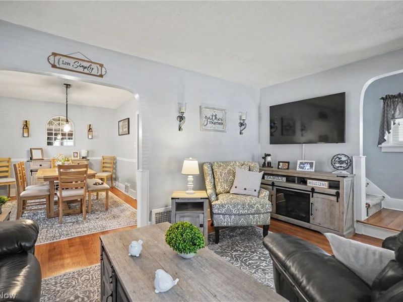 630 Marguerite Avenue , Cuyahoga Falls, OH 44221 Photo 7