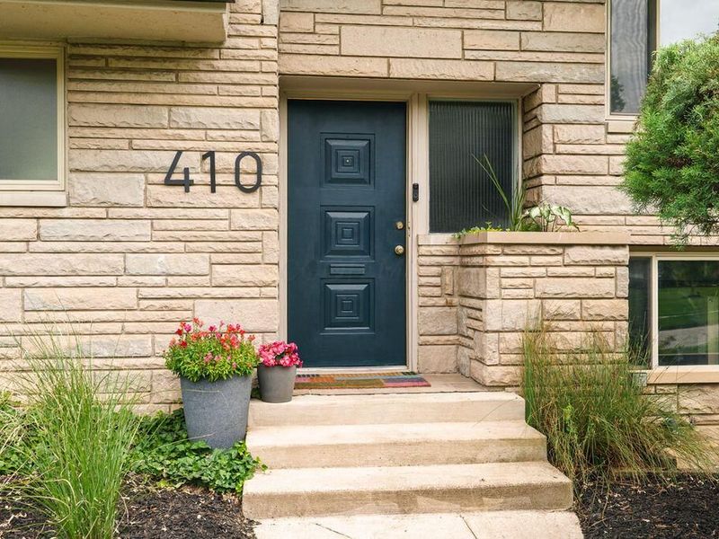 410 Northview Drive, Columbus, OH 43209 Photo 2
