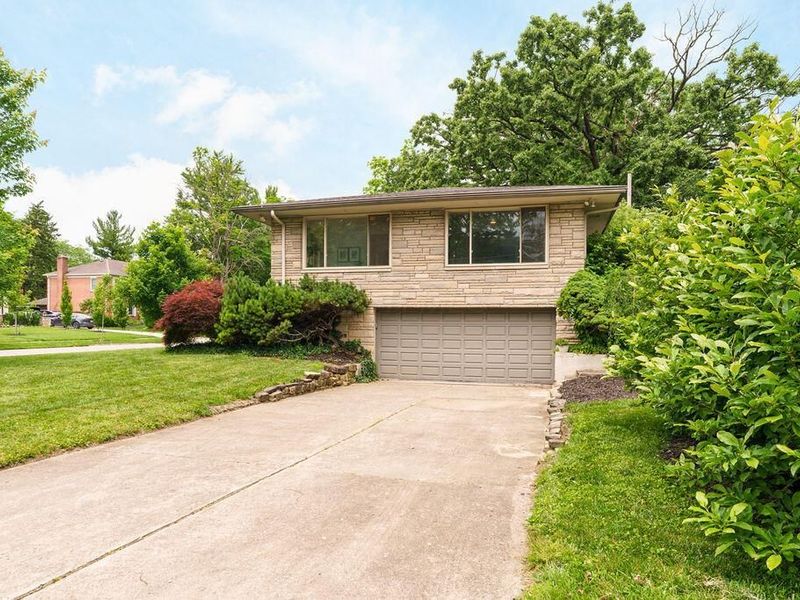 410 Northview Drive, Columbus, OH 43209 Photo 3