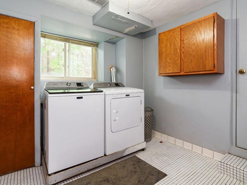 410 Northview Drive, Columbus, OH 43209 Photo 38