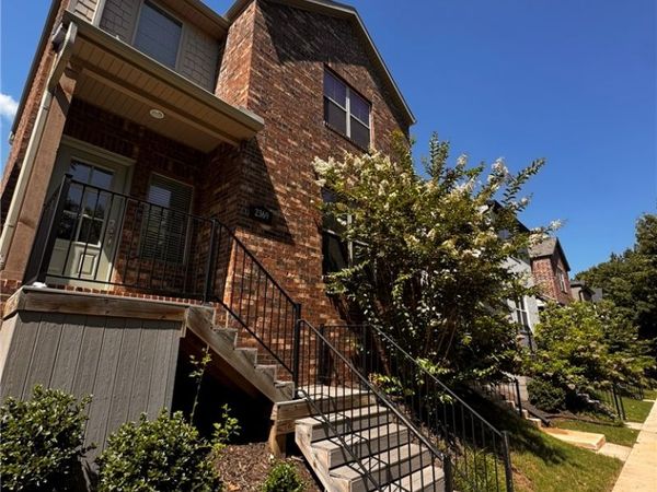 2369 E Amherst Alley , Fayetteville, AR 72703