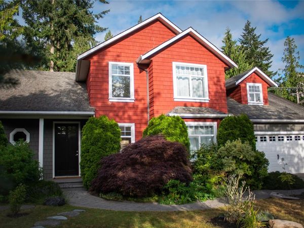 907 Savary Dr , Qualicum Beach, BC V9K 1R7