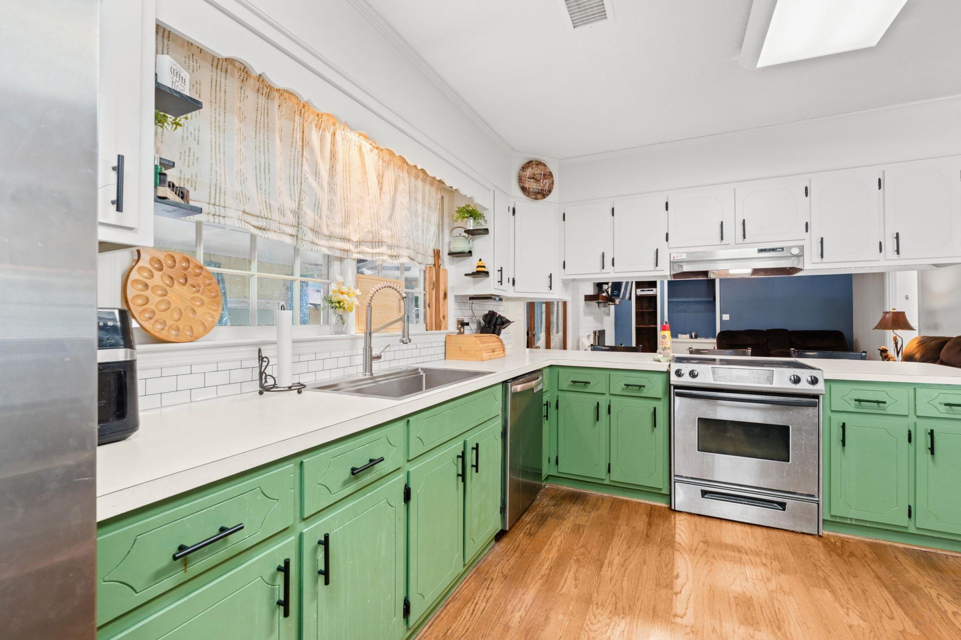 410 Paul St.  Photo 14