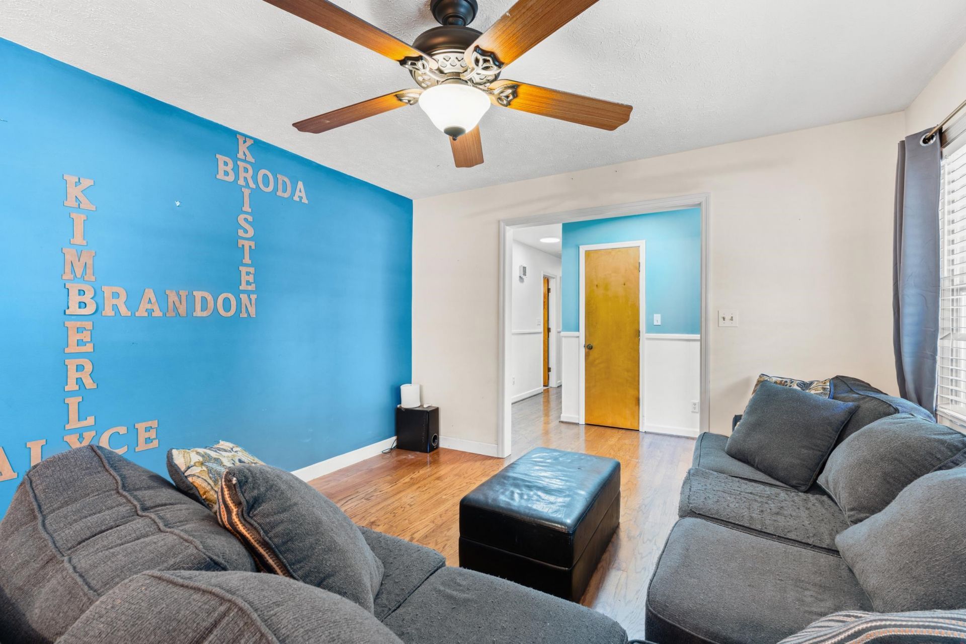 410 Paul St.  Photo 5