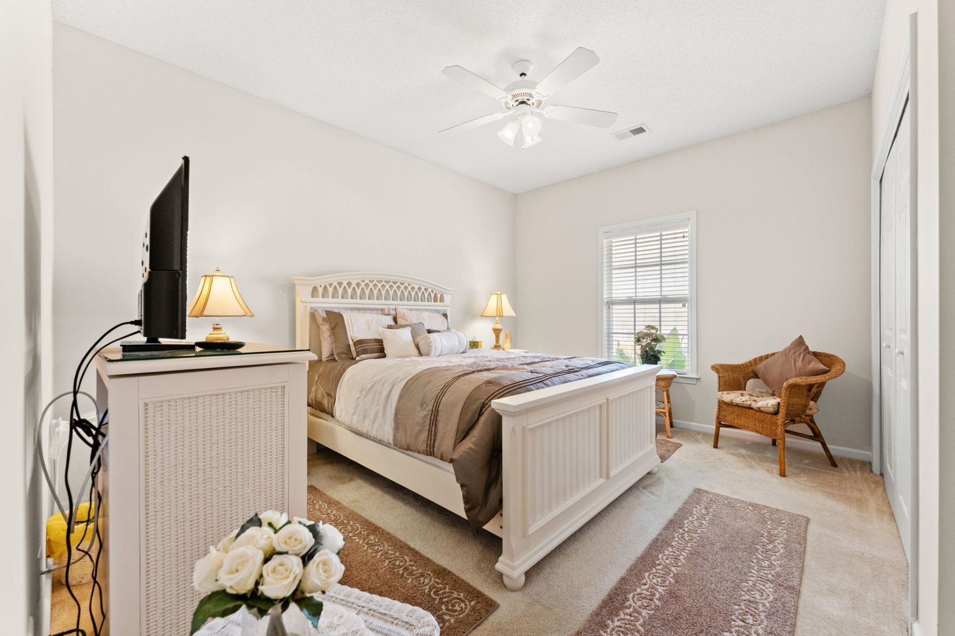 133 Maiden Ln.  Photo 11