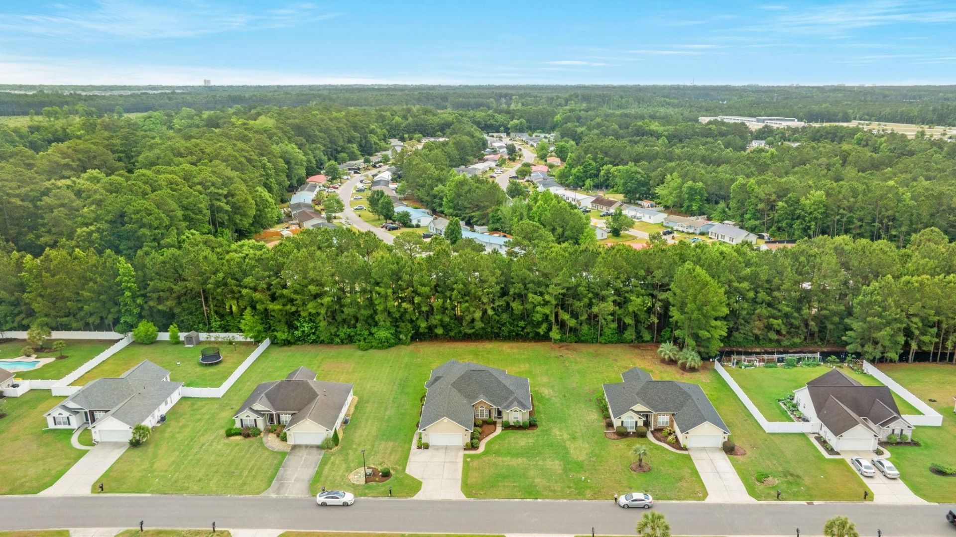 133 Maiden Ln.  Photo 38