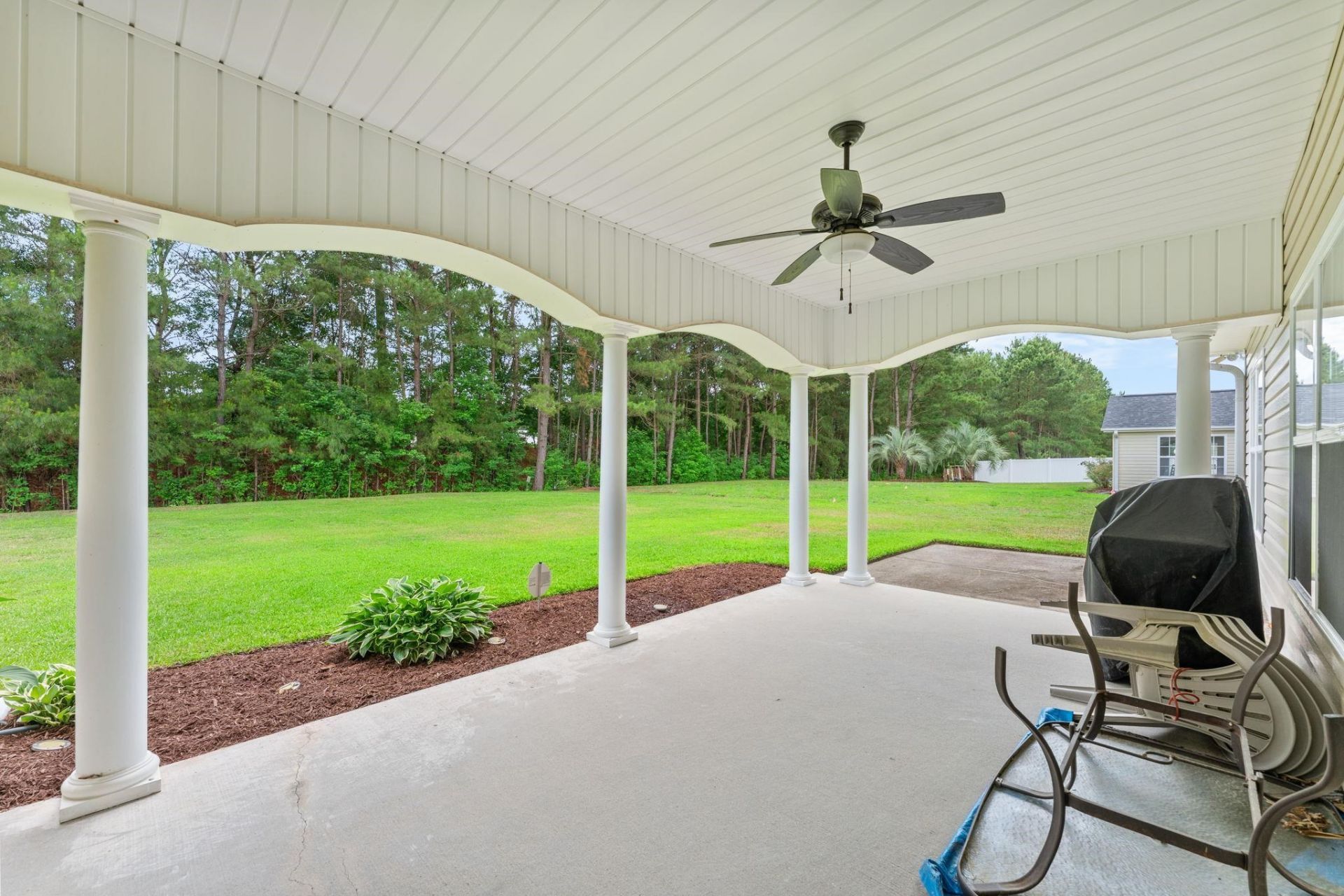 133 Maiden Ln.  Photo 5