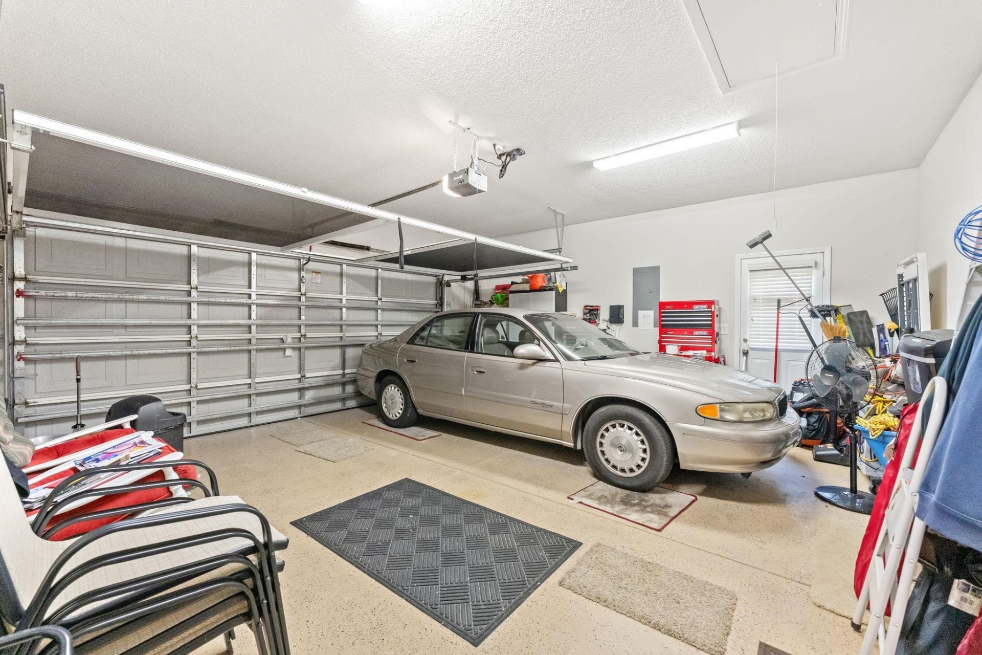 133 Maiden Ln.  Photo 6