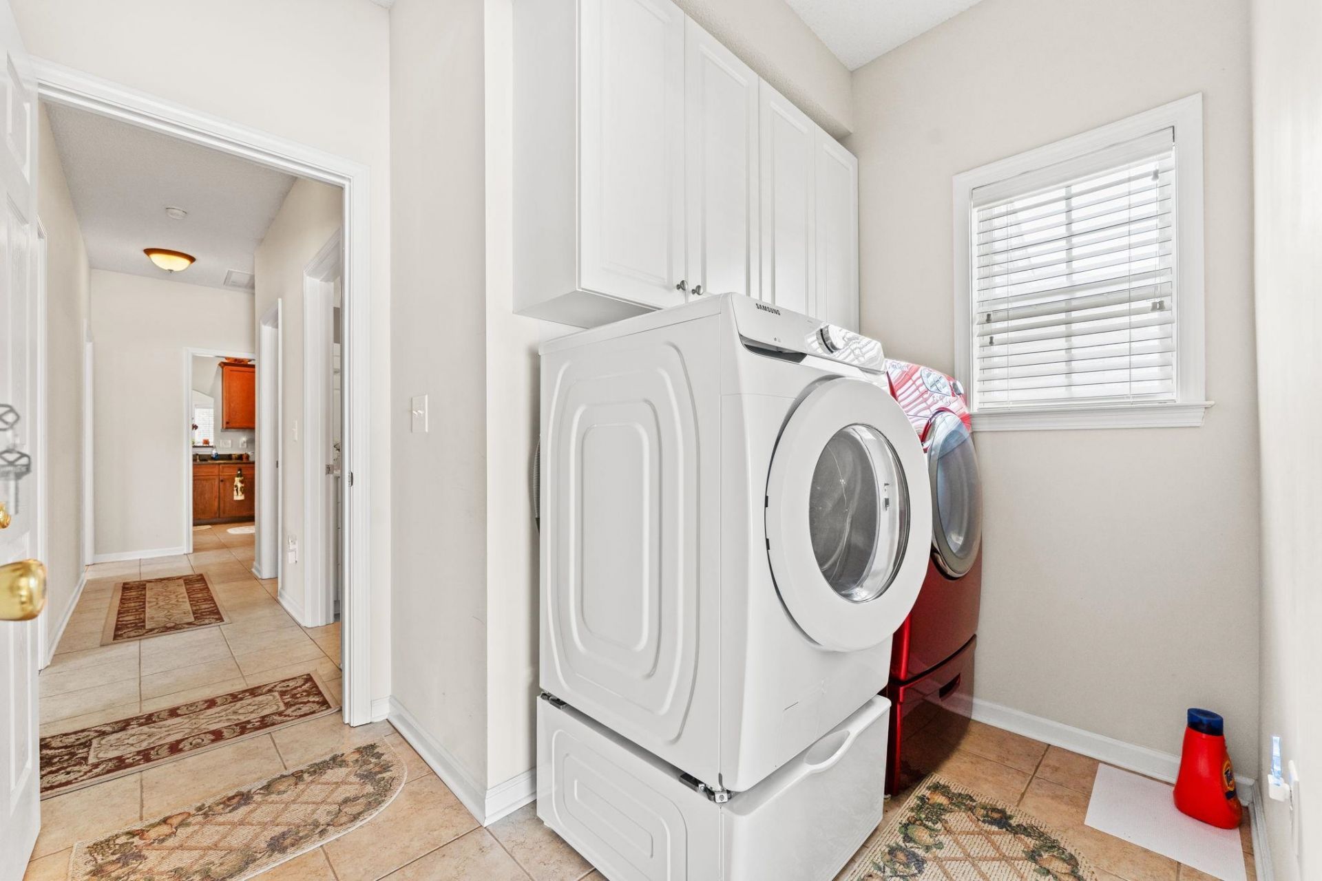 133 Maiden Ln.  Photo 9