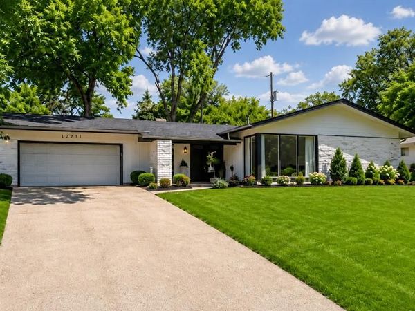 12555 Pepperwood Drive, St Louis, MO 63146