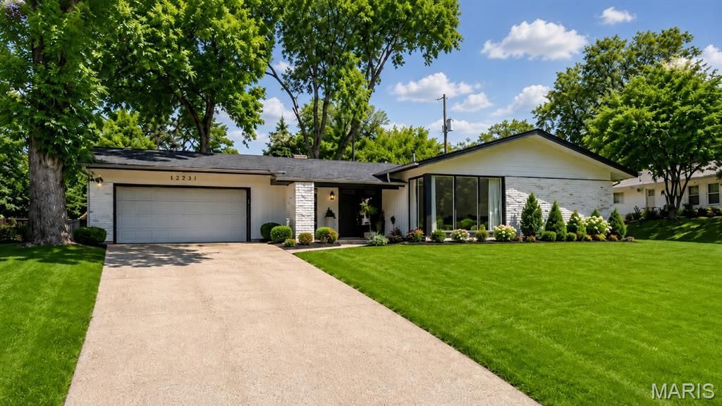 12555 Pepperwood Drive , Saint Louis, MO 63146 Main Photo