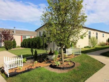 24445 Edwin Drive , Brownstown Twp, MI 48134