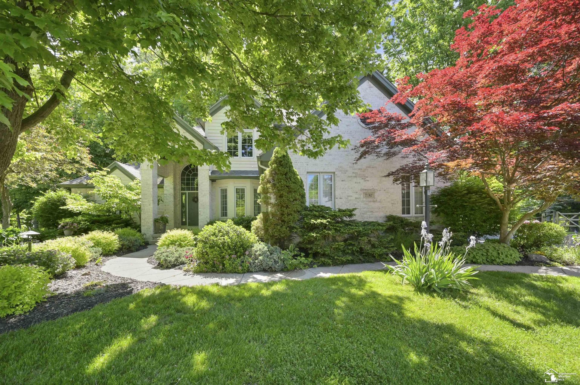 7141 S Valley Circle, Lambertville, MI 48144 Main Photo