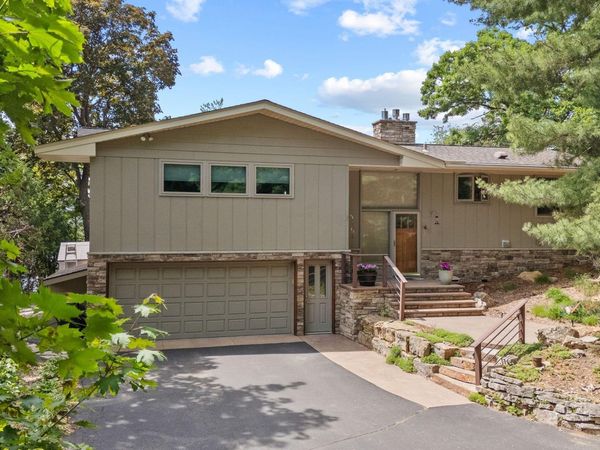 314 N Cove Road , Hudson, WI 54016