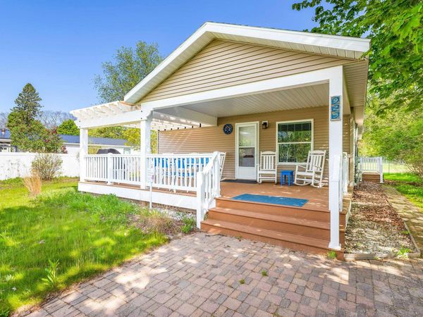 925 Hall Avenue, Frankfort, MI 49635