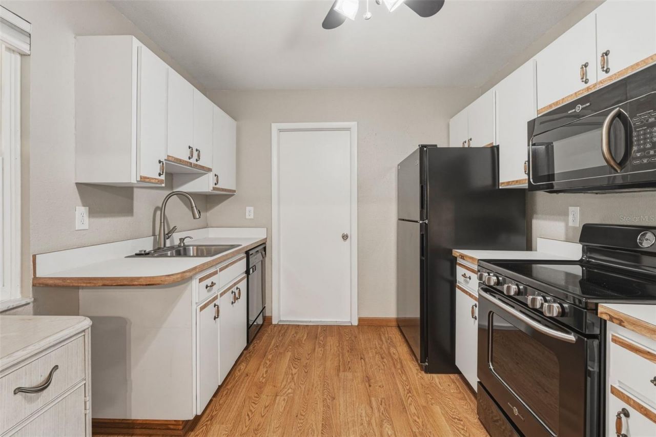8460 Pickwick Road , North Port, FL 34287 Photo
