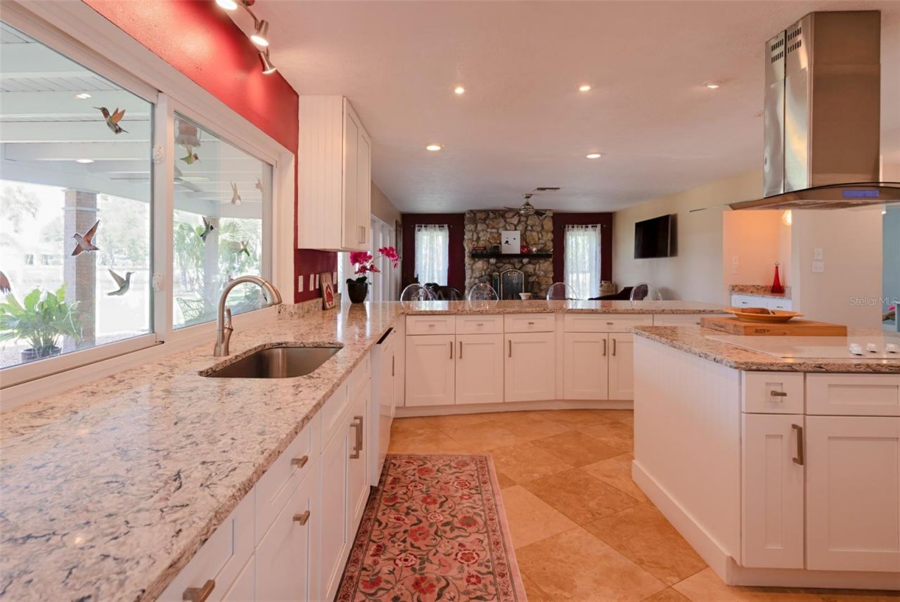 11580 W Dixie Shores Drive, Crystal River, FL 34429 Photo