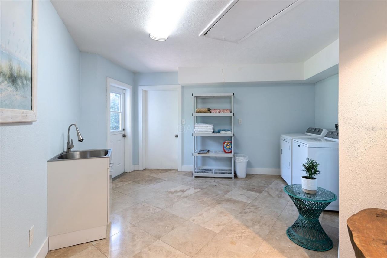 11580 W Dixie Shores Drive, Crystal River, FL 34429 Photo