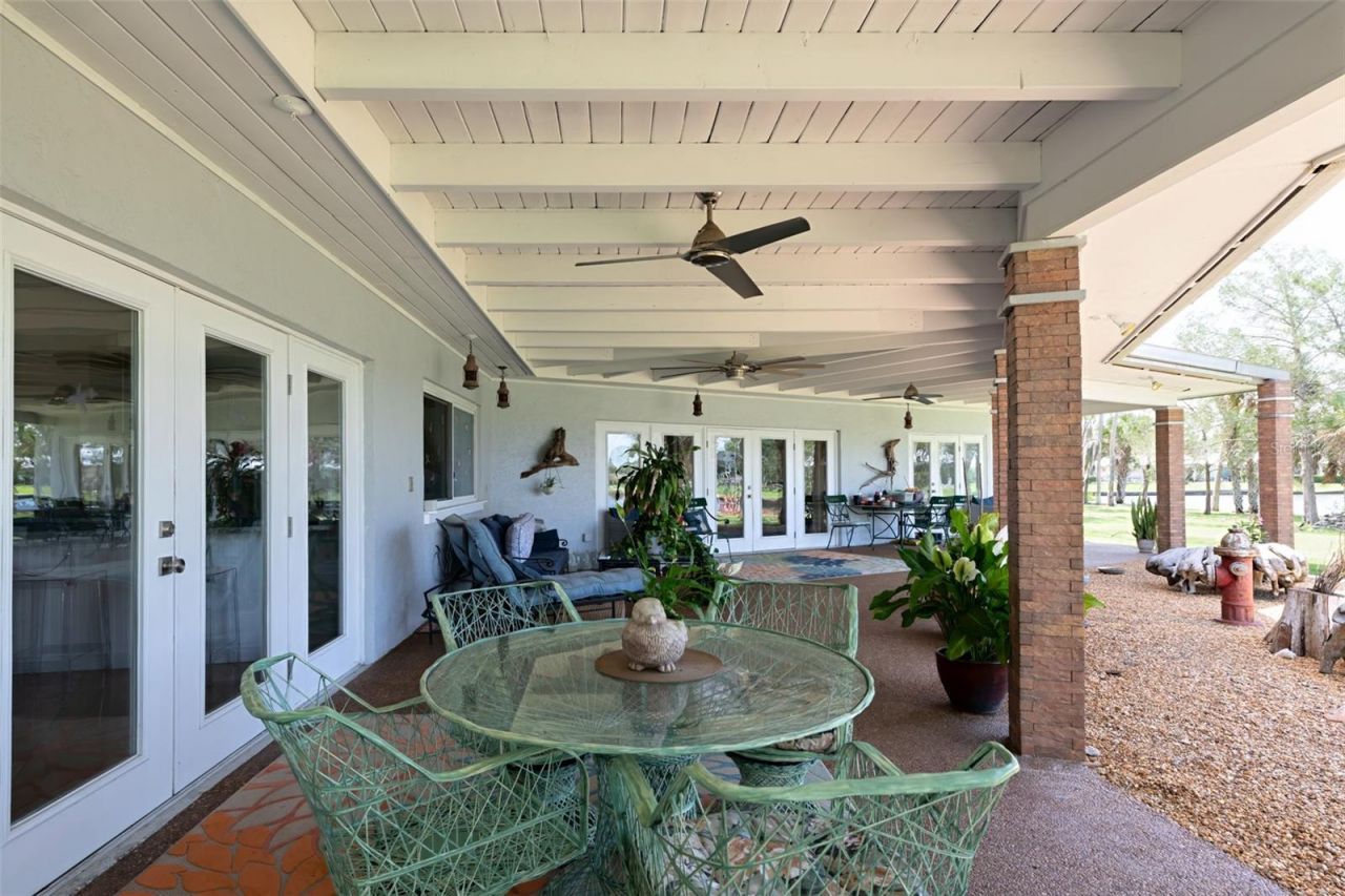 11580 W Dixie Shores Drive, Crystal River, FL 34429 Photo