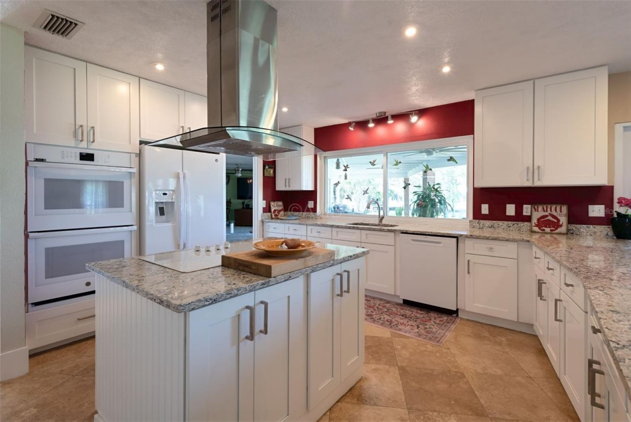 11580 W Dixie Shores Drive, Crystal River, FL 34429 Photo