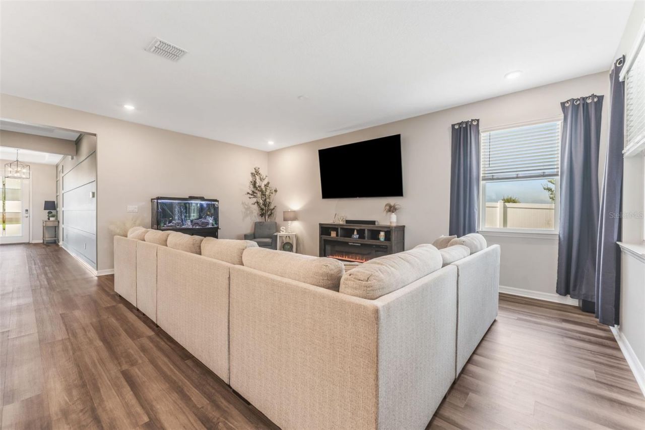 34315 Radley Way , Wesley Chapel, FL 33545 Photo