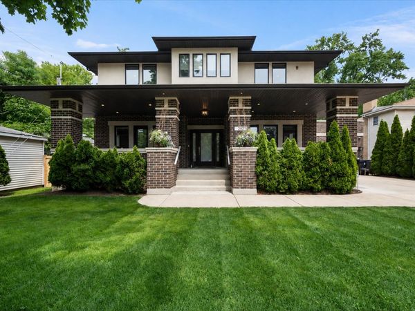 2921 Simpson Street , Evanston, IL 60201