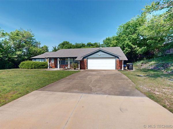 1005 S Broadway, Ada, OK 74820