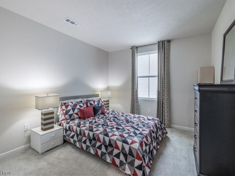 4784 Olivia Way, Lorain, OH 44053 Photo 18
