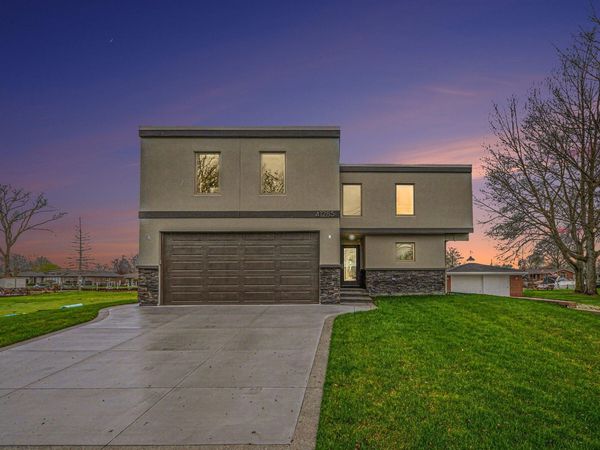41285 Belvidere Street, Harrison Township, MI 48045