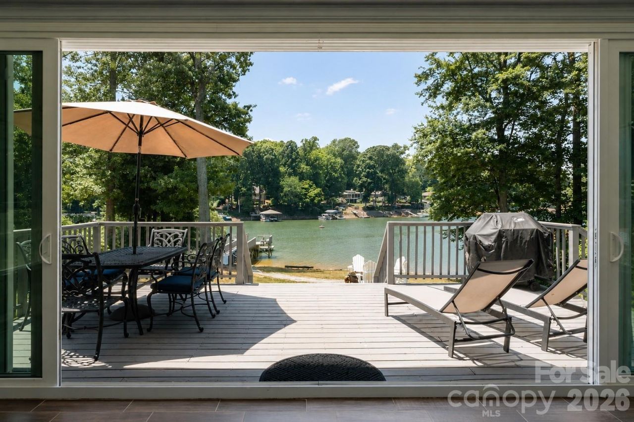 383 Sundown Road, Mooresville, NC 28117 Main Photo