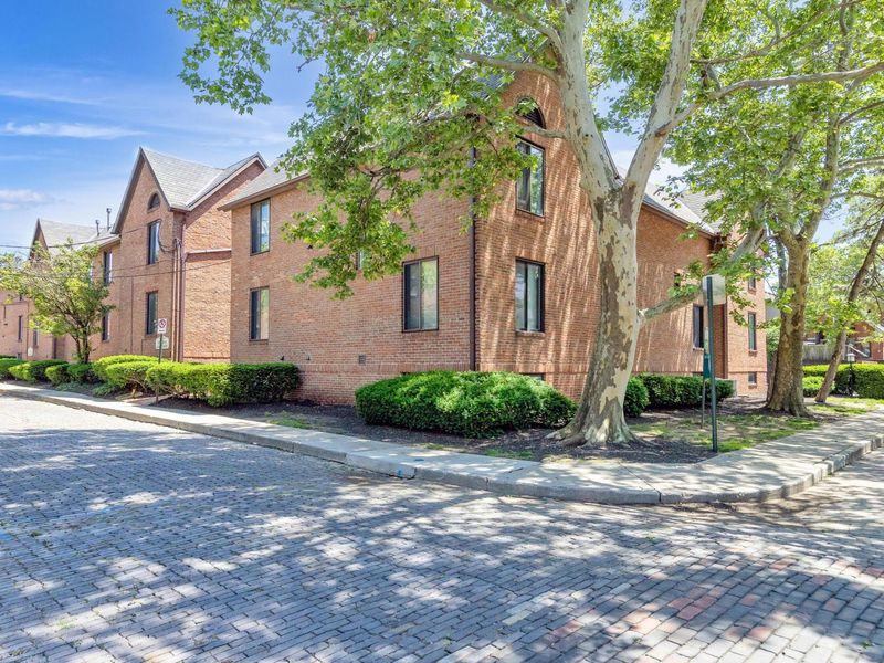 273 Lear, Unit 6, Columbus, OH 43206 Photo 1