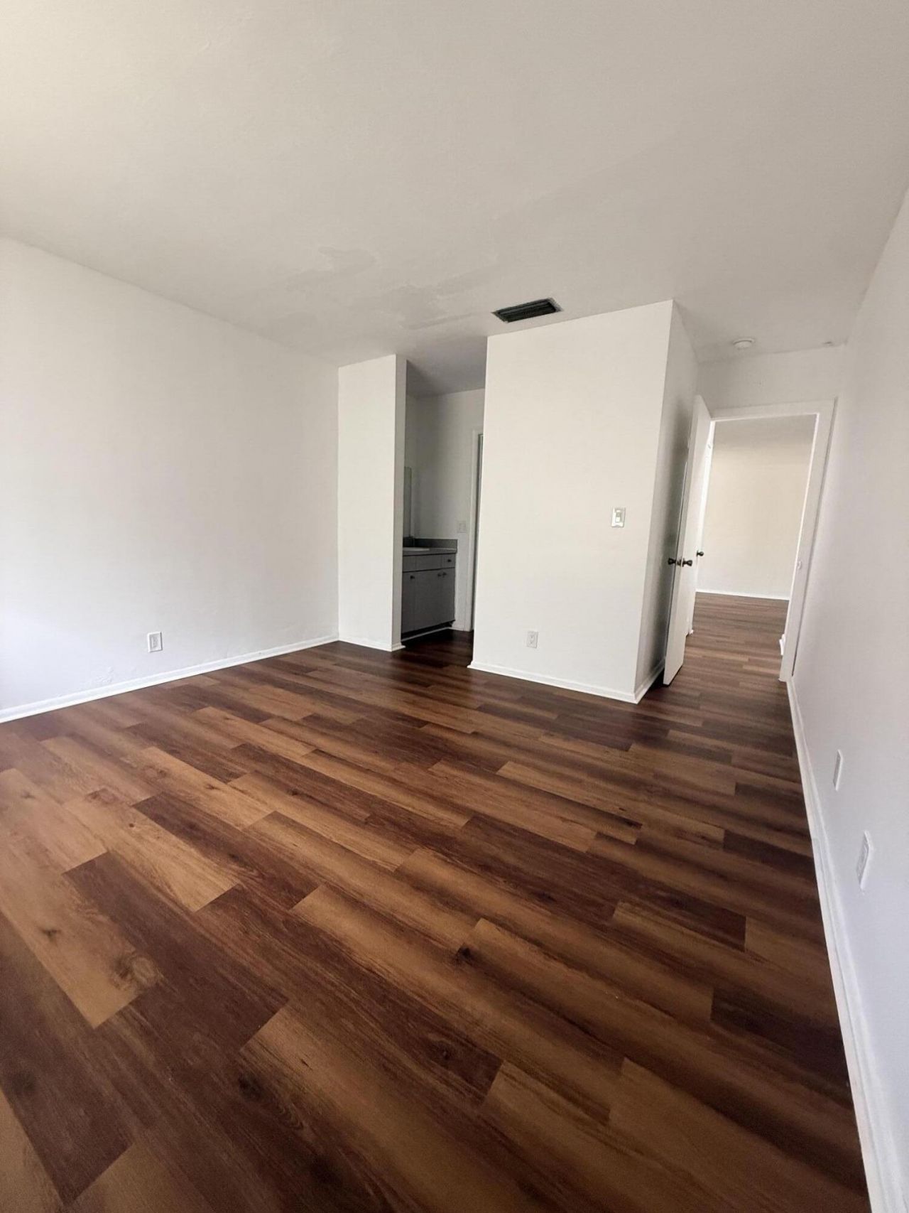 4001 NW 31st Avenue, Unit 4, Lauderdale Lakes, FL 33309 Photo