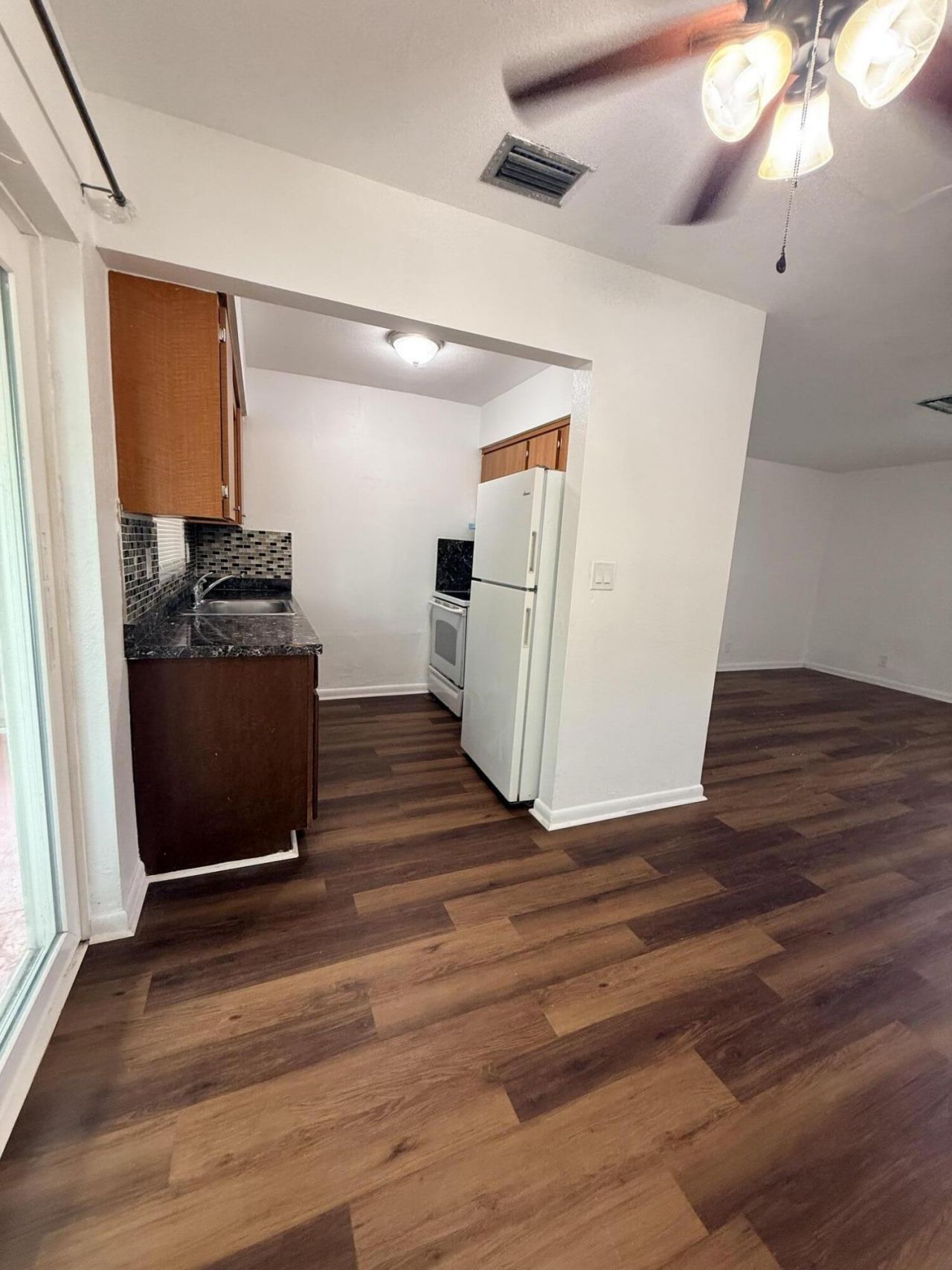 4001 NW 31st Avenue, Unit 4, Lauderdale Lakes, FL 33309 Photo