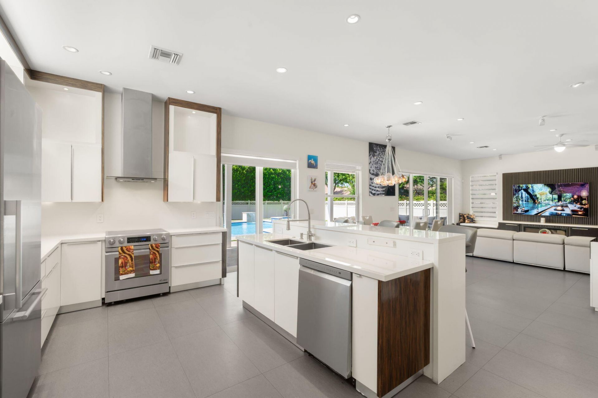 1254 NW 102nd Way, Coral Springs, FL 33071 Photo