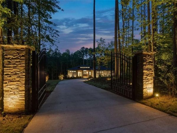 249 Mabry Parkway, Whitesburg, GA 30185