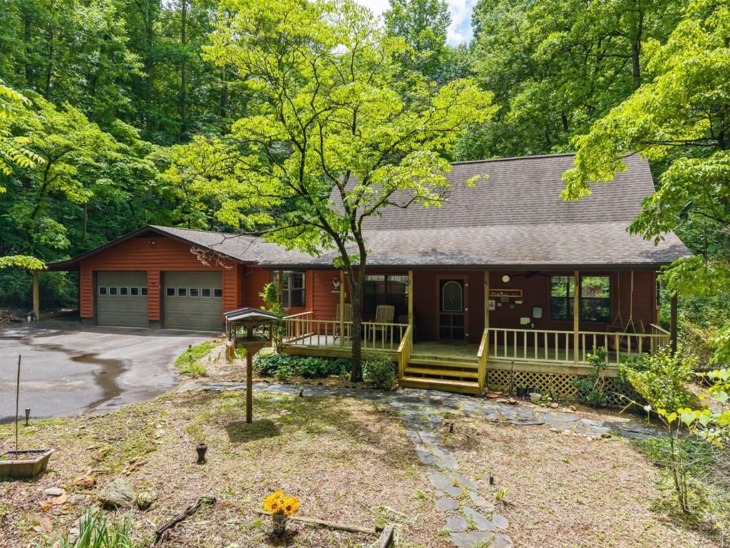 714 Pope Cove Trail, Hayesville, NC 28904 Main Photo