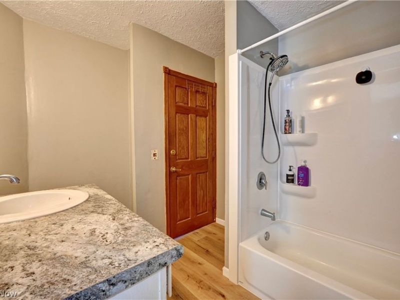 110 8th Street SW, New Philadelphia, OH 44663 Photo 12
