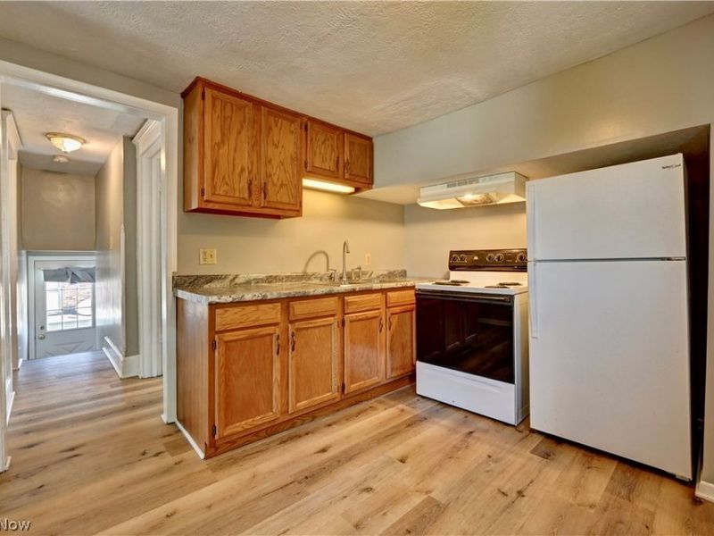 110 8th Street SW, New Philadelphia, OH 44663 Photo 5