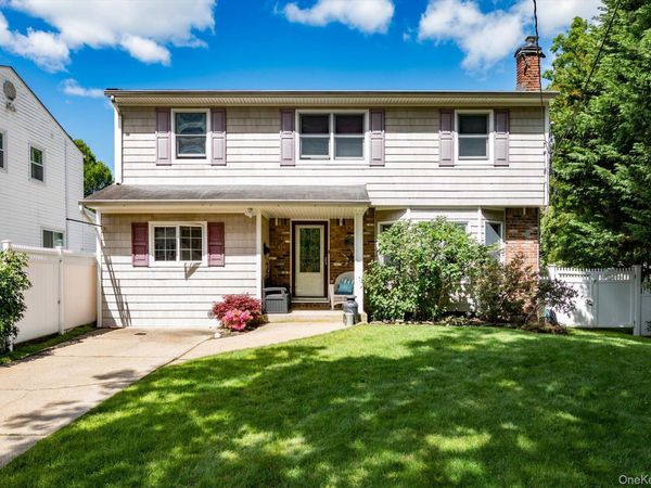 1400 Wagner Street, Wantagh, NY 11793