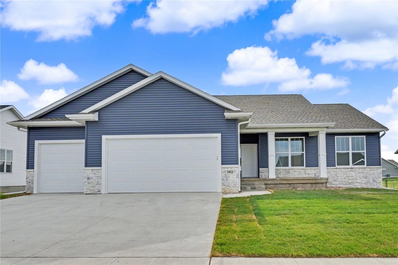 1422 Echo Ridge Ln, Marion, IA 52302 Main Photo