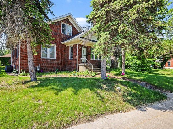 1807 E Michigan Boulevard , Michigan City, IN 46360